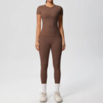 Luxury Seamless Pink Two-Piece Activewear Set – Short Sleeve Top & High-Waist Leggings Gym Outfit - Image 10