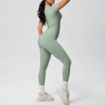 Luxury Seamless Pink Two-Piece Activewear Set – Short Sleeve Top & High-Waist Leggings Gym Outfit - Image 6